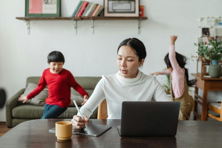 Shifting Parental Attitudes Toward Online Schooling