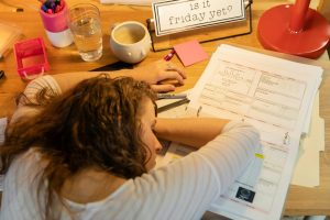 Essential Time Management Skills for Overwhelmed Professionals